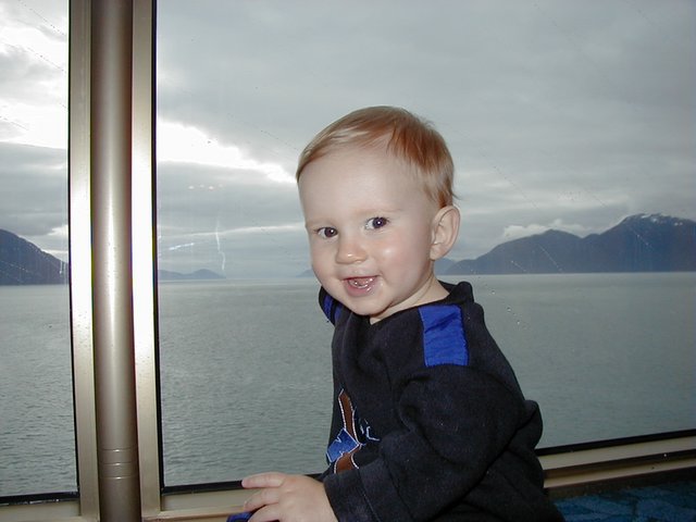 2000-07-07-Alaska-Cruise-09-Chance-at-Window.jpg