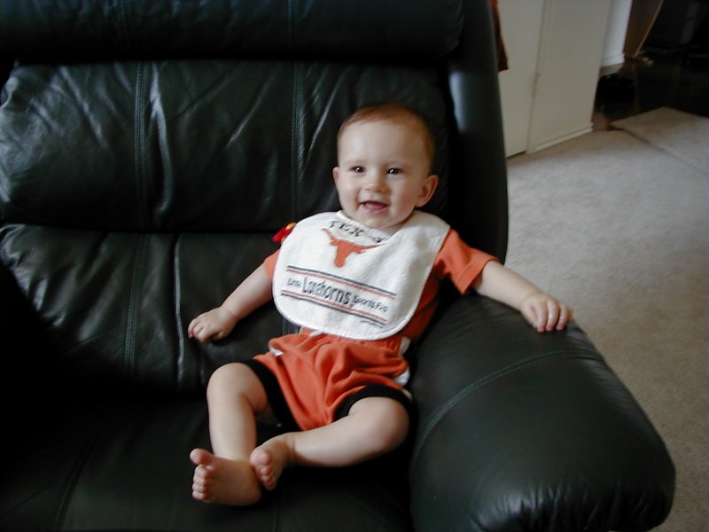 2000-05-06-Chance-in-big-chair.jpg