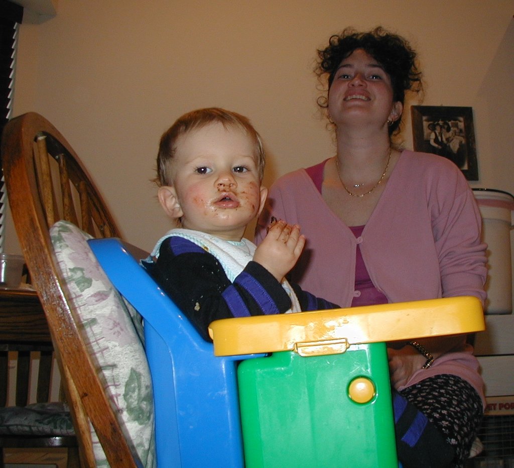2001/01(January)/Misc/1024x768_2001-01-10-2-Chance-Suzi.jpg