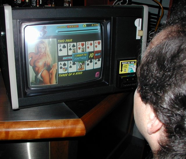 2001-02-24-PNO-7-Jim-strip-poker.jpg