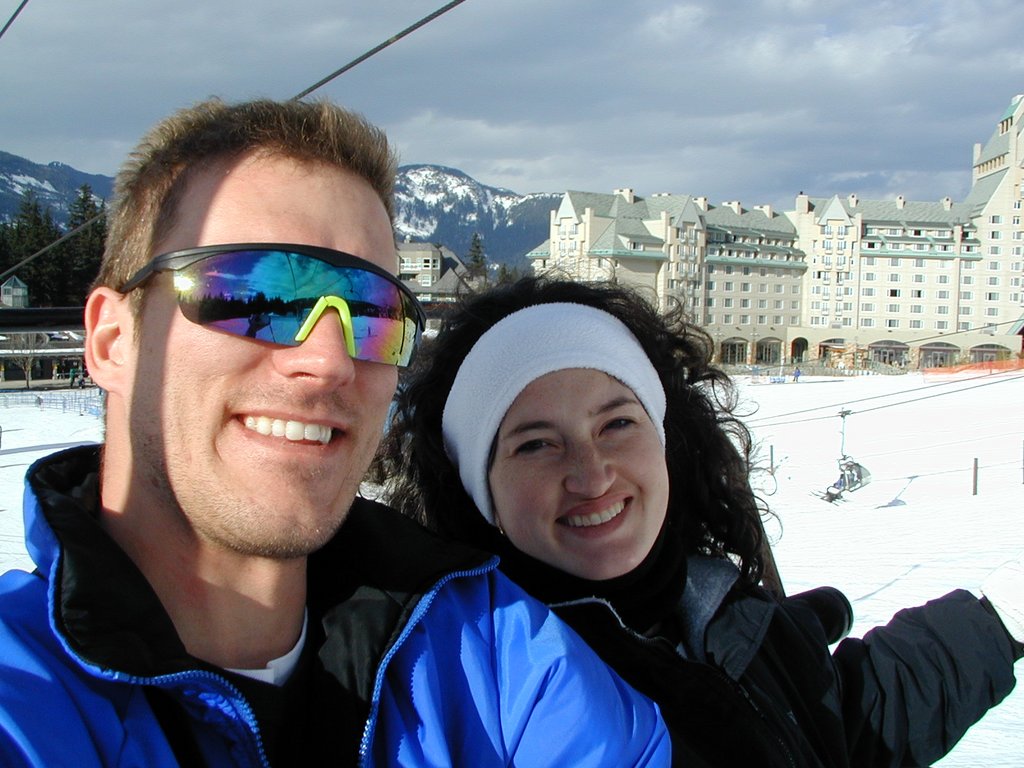 2001-02-14-Whistler-05-Travis-Suzi-Valentines-chairlift.JPG
