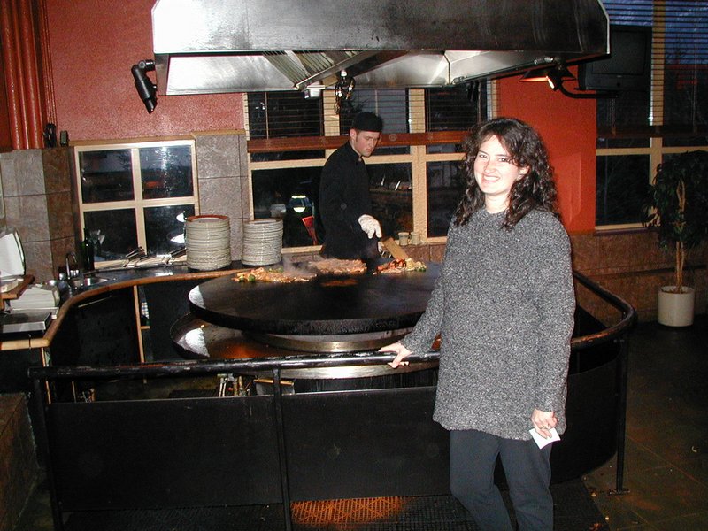 2001-02-14-Whistler-13-Suzi-Valentines-Mongolie-Grille.JPG