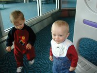 2001-02-17-Whistler-5-Chance-Vale-in-Vancouver-Airport.JPG