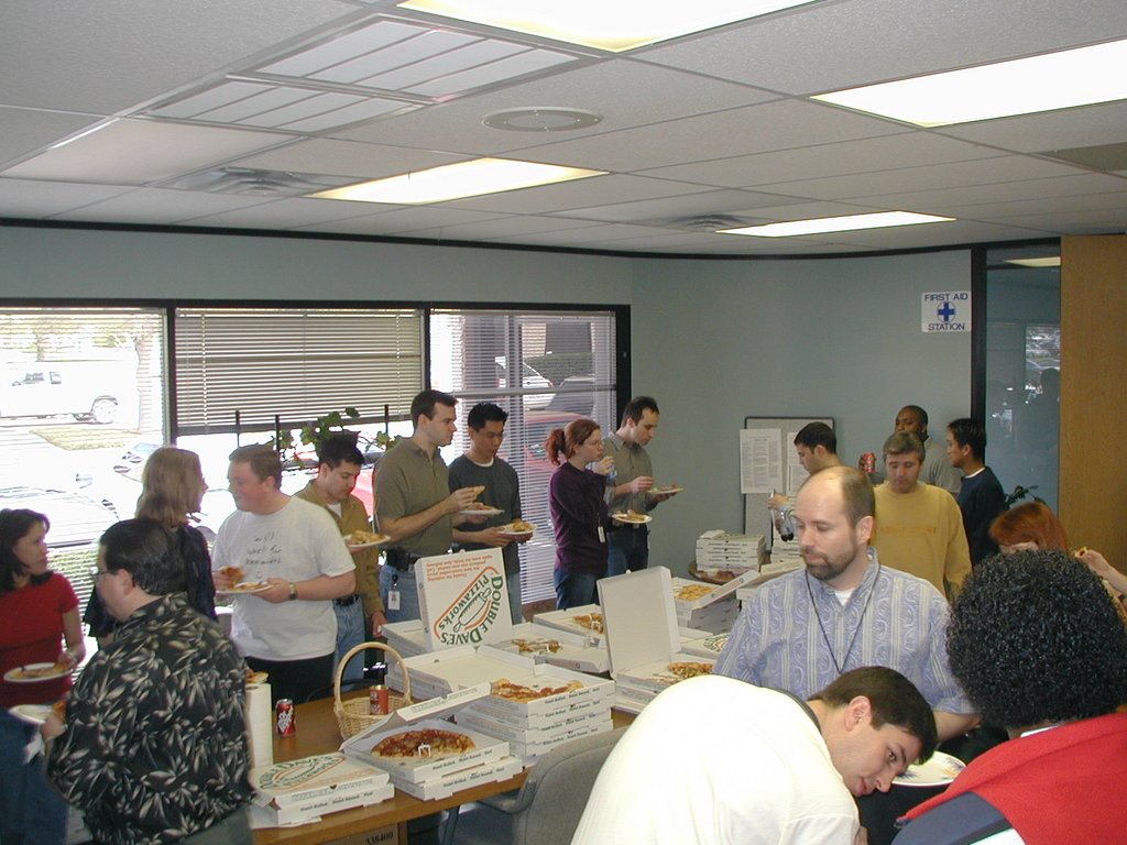 2001/03(March)/Misc/1024x768_2001-03-09-Nowdocs-Pizza-party-1.jpg