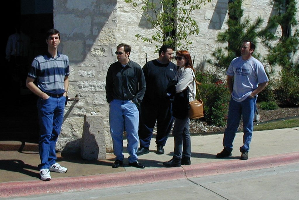 2001/03(March)/Misc/1024x768_2001-03-16-Nowdocs-3160002-IT-Lunch-Stan-Erich-Al-Cindy-Devann.jpg
