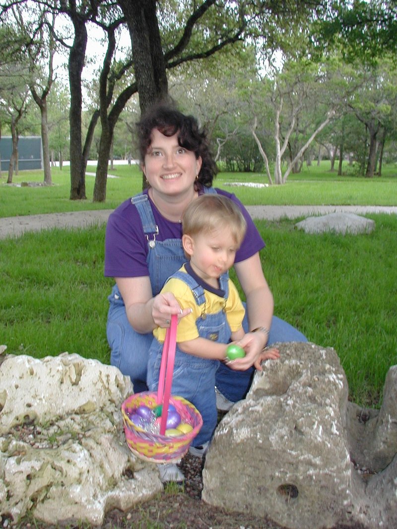 2001_03_31_MomsPicnic5_Suzi_Chance.jpg