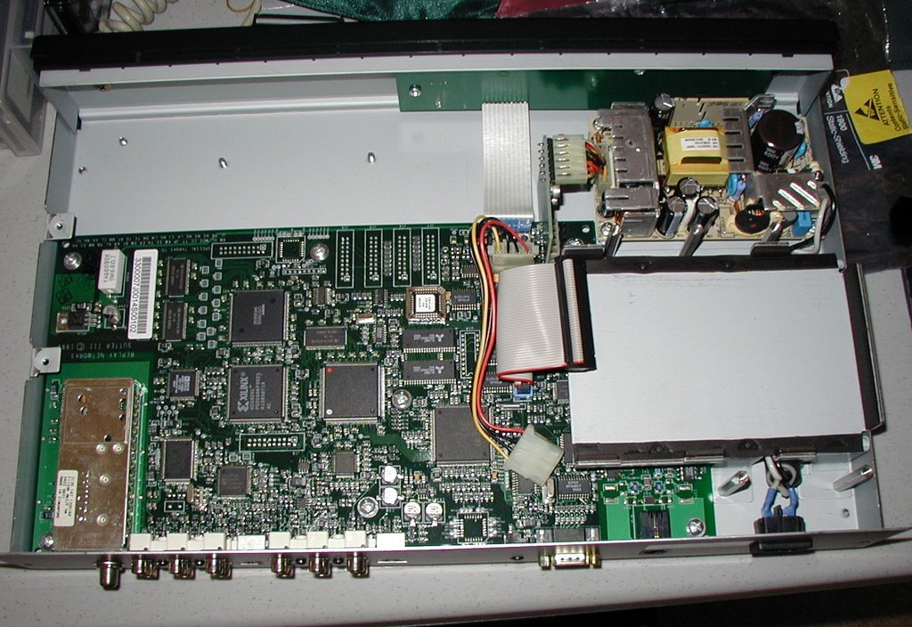 2001/03(March)/ReplayTV-Upgrade/2001-03-19--1-Replay-Upgrade-internal.JPG