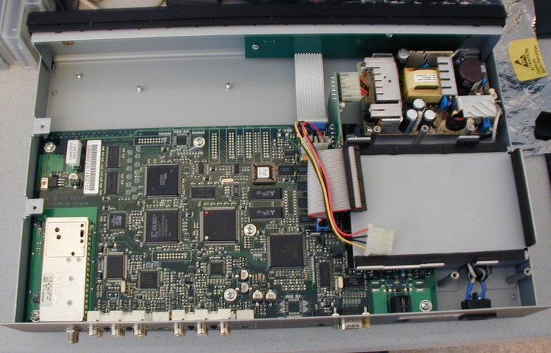2001/03(March)/ReplayTV-Upgrade/800x600_2001-03-19--3-Replay-Upgrade-internal.JPG