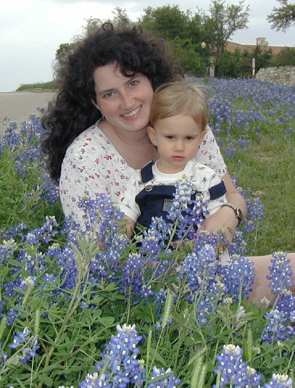 2001/04(April)/BlueBonnets/1024x768_2001-04-07-BlueBonnets-20-Chance-Suzi.jpg