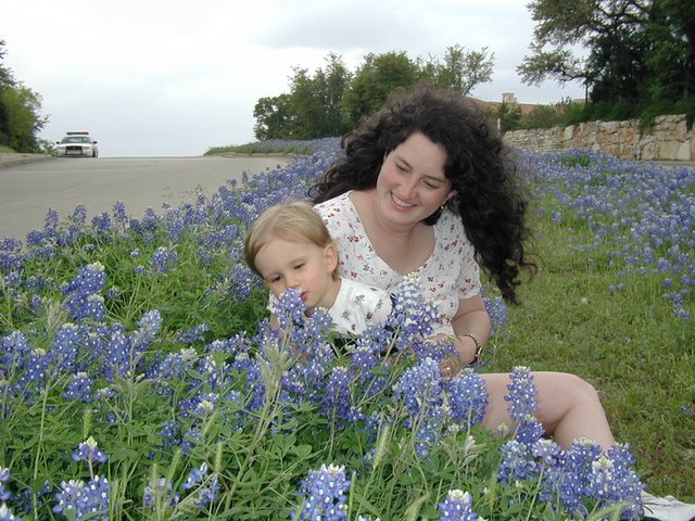2001-04-07-BlueBonnets-22-Chance-Suzi.jpg