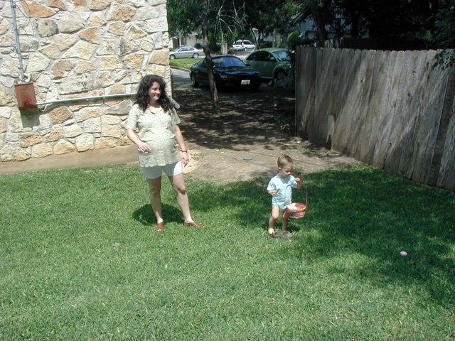 2001-04-15-Easter-06-Chance-Suzi.jpg