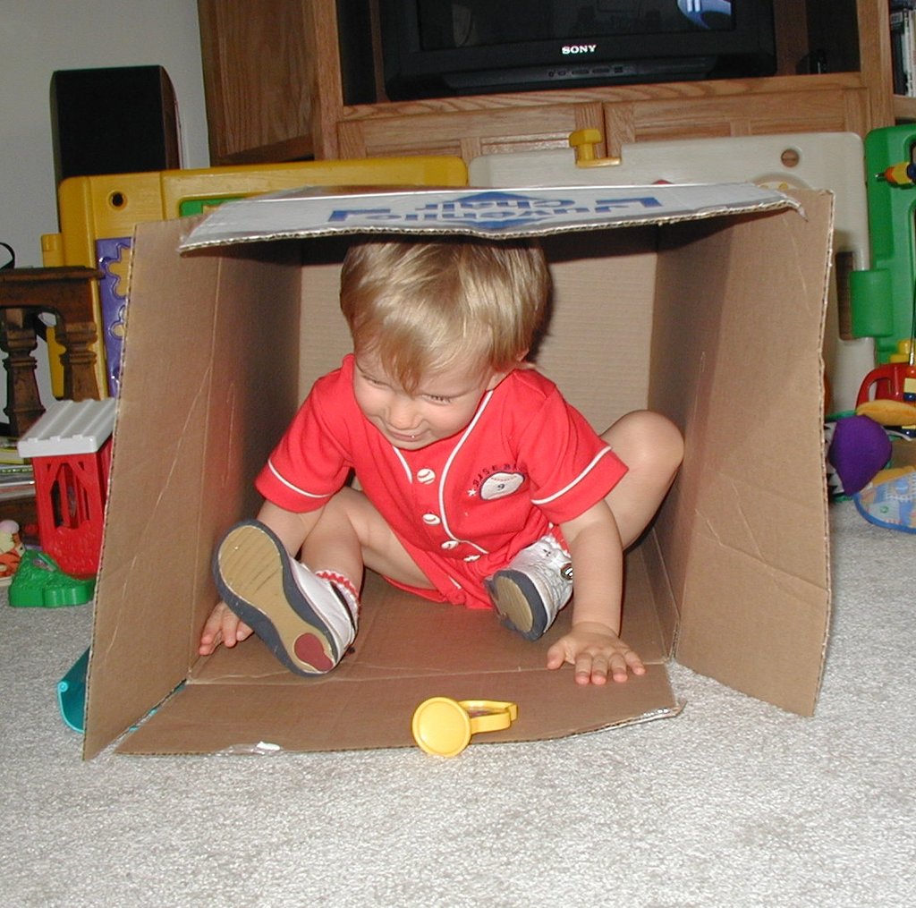 2001/04(April)/Misc/1024x768_2001-04-08-Chance-in-a-box-2.jpg