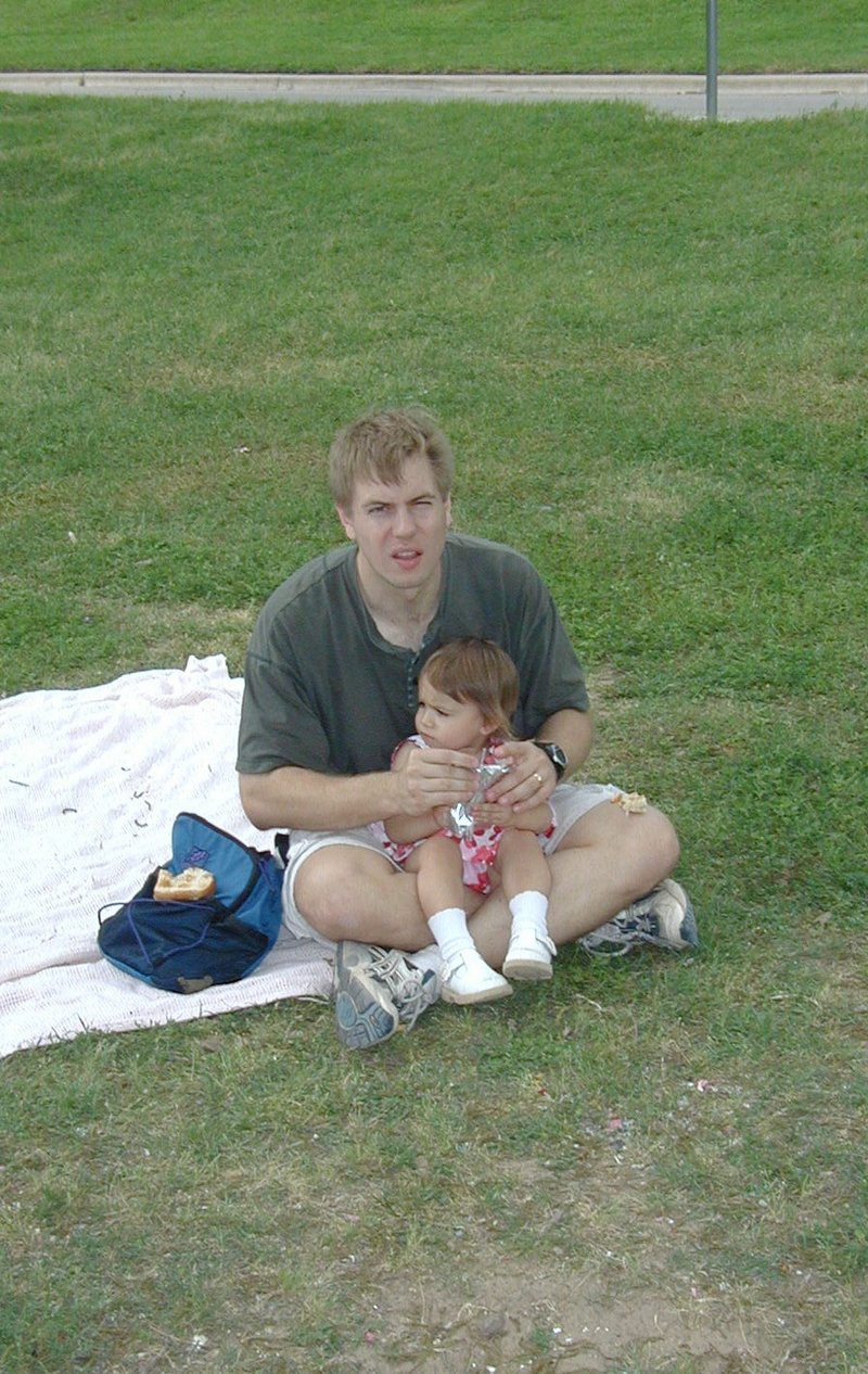 2001-04-21-04-McKenzie-Bday-Ben-Kalyani.jpg