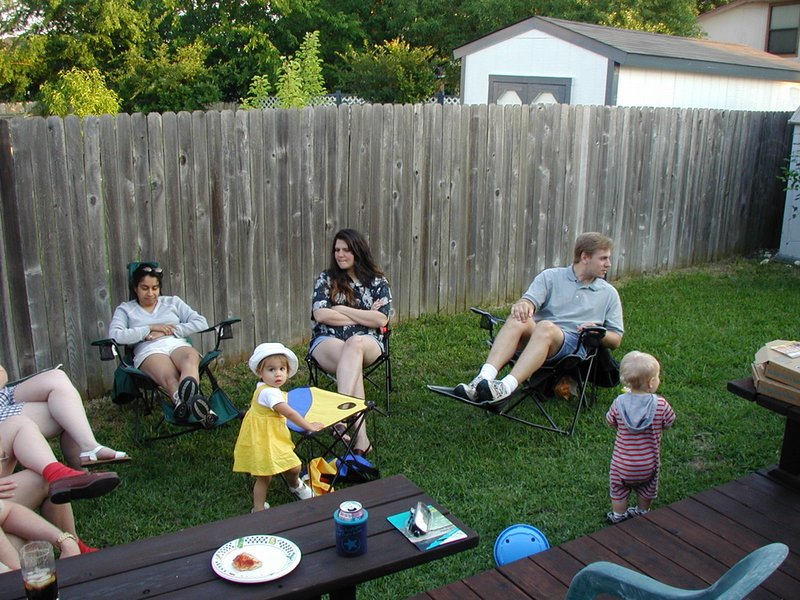2001-04-28-2-Backyard-Kavita-Kalyani-Kiffin-Ben-Zen.jpg