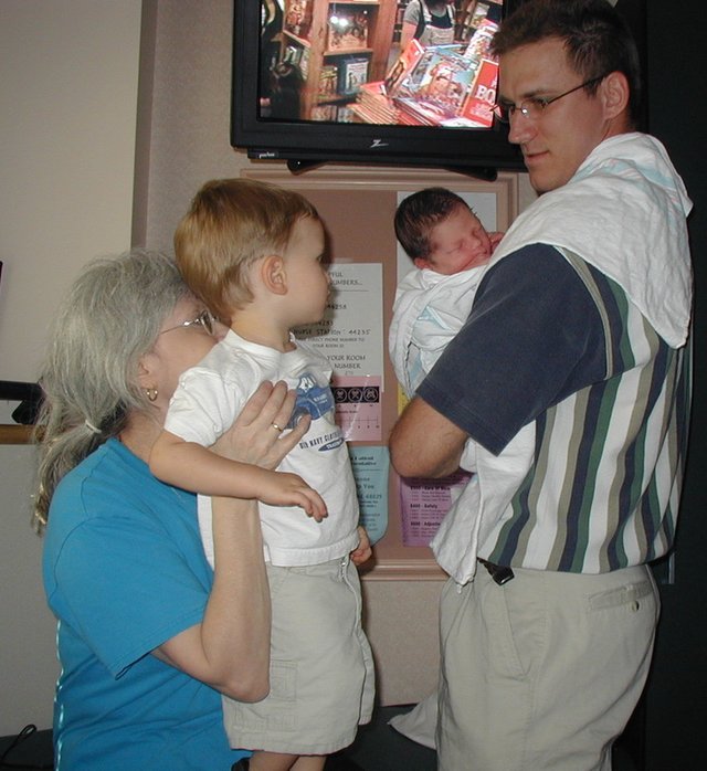 2001-05-08-08-Susana-Chance-Dax-Travis.jpg