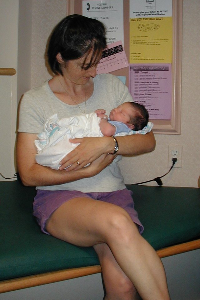 2001-05-09-19-Holly-Dax.jpg