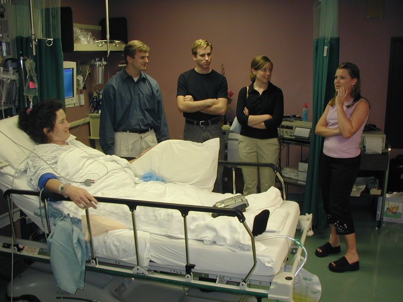 2001/05(May)/Dax/800x600_2001-05-07-21-Suzi-Justin-Josh-Heather-Katie-Vale.JPG