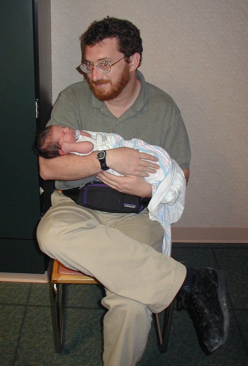 2001/05(May)/Dax/800x600_2001-05-07-24-Dax-James.JPG