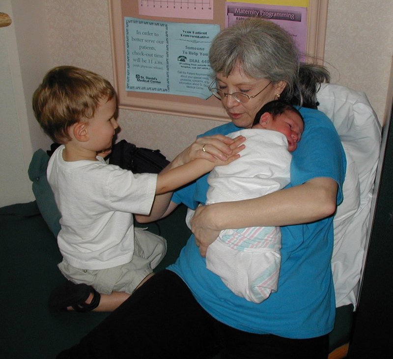 2001-05-08-16-Chance-Dax-Susana.jpg