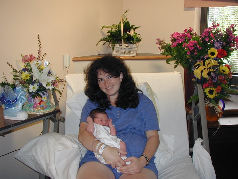 2001/05(May)/Dax/800x600_2001-05-10-16-Suzi-Dax.jpg