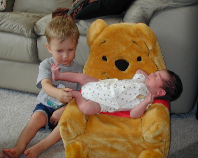 2001-05-12--06-Chance-Dax-PoohChair.jpg