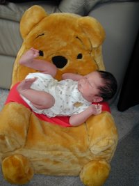 2001-05-12--04-Dax-PoohChair.jpg