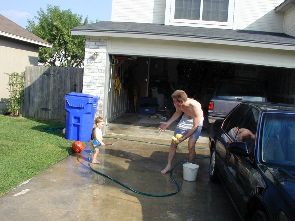 2001-05-20-4-Chance-Travis-carwash.jpg