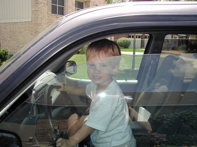 2001/06(June)/Misc/640x480_2001-06-26-Chance-Driving-1.jpg
