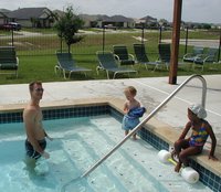 2001-06-16-1-Pool-Travis-Chance.jpg