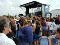 2001-06-26-Making-the-band-concert-5.jpg