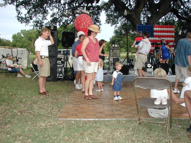 2001-07-03-06-Lost-Creek-CC-Party-Chance-Suzi-dancing.jpg