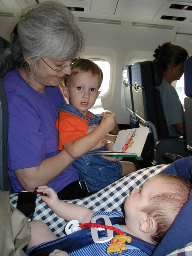 2001-07-27-Grammy-Chance-Dax-airplane.JPG
