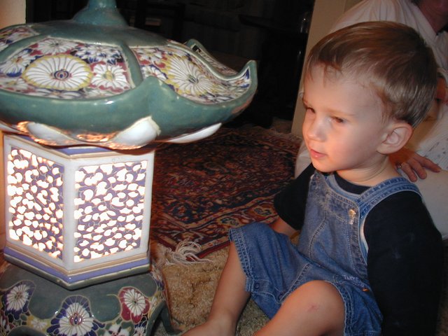 2001/07(July)/Misc/640x480_2001-07-28-Chance-light.JPG
