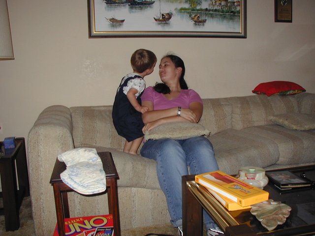 2001/07(July)/Misc/640x480_2001-07-29-Mary-Chance3.JPG