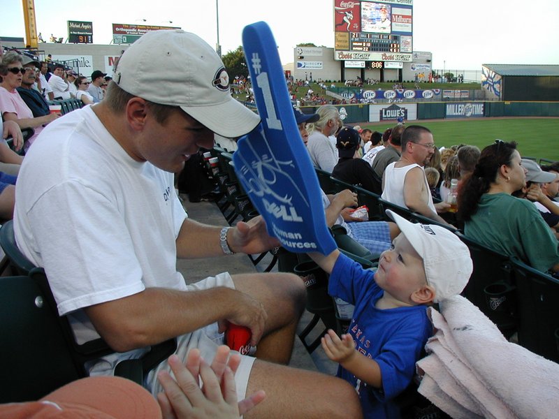 2001-07-09-RoundRock-Express-Justin-Vale-3.jpg