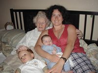 2001-7-30-Nana-Dax-Suzi-Chance.JPG