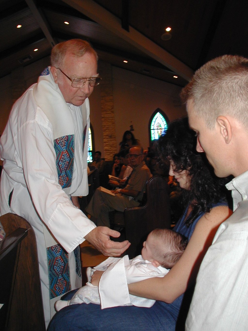 2001/08(August)/Dax-Baptism/1024x768_2001-08-18-Dax-Baptism-30--FatherTom-Dax-Travis-Suzi.JPG