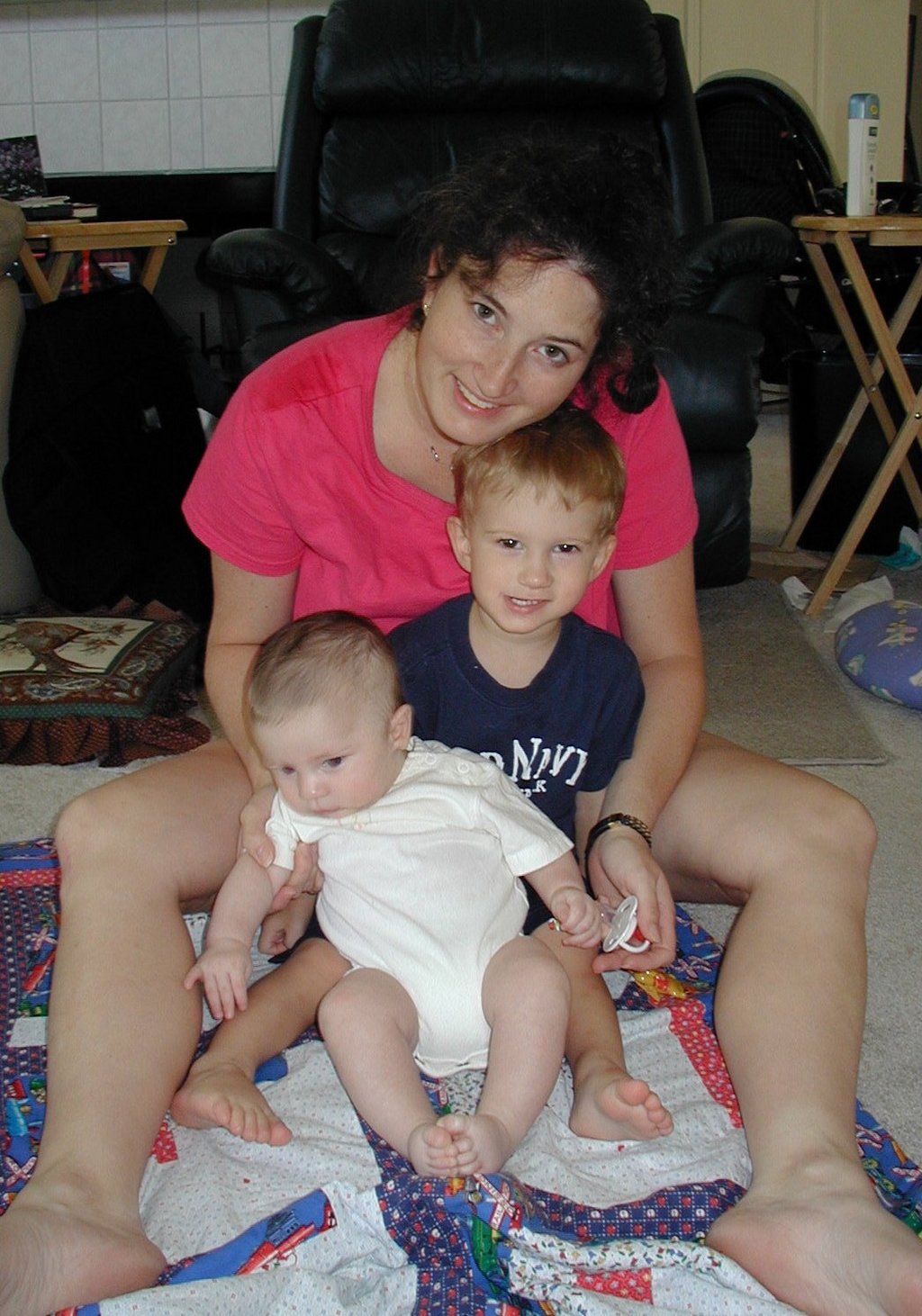 2001/08(August)/Misc/1024x768_2001-08-12-Suzi-Chance-Dax-3.JPG