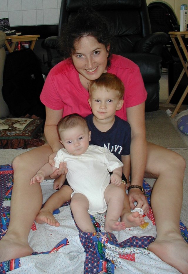 2001/08(August)/Misc/640x480_2001-08-12-Suzi-Chance-Dax-5.JPG