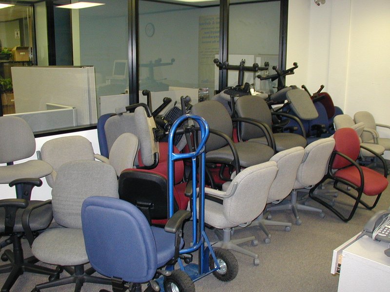 2001-09-03-NowDocs-Labor-Day-move-from-Broadwing-6-old-print-room.jpg