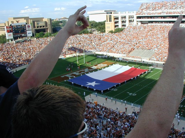2001/09(September)/TexasTailgaters/640x480_2001-09-01-TexasTailgaters-Longhorns-vs-NMSU-Aggies-7.JPG