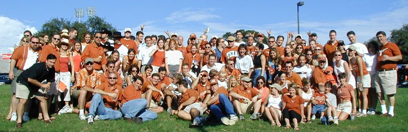 2001/09(September)/TexasTailgaters/800x600_2001-09-01-TexasTailgaters-Longhorns-vs-NMSU-Aggies-3-group.JPG