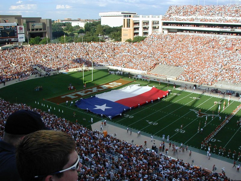 2001/09(September)/TexasTailgaters/800x600_2001-09-01-TexasTailgaters-Longhorns-vs-NMSU-Aggies-8.JPG
