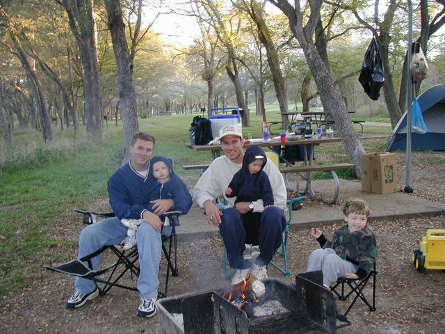 2001/10(October)/Camping-McKinney-Falls/640x480_2001-10-26-Camping-McKinney-Falls-09-Justin-Vale-Travis-Chance-Aaron.JPG