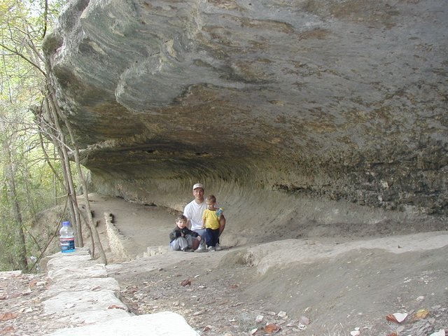 2001-10-26-Camping-McKinney-Falls-21-Chance-Aaron-Travis-Rock-overhang.JPG