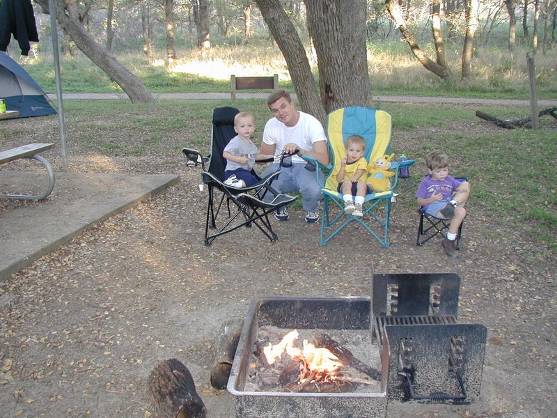 2001/10(October)/Camping-McKinney-Falls/800x600_2001-10-25-Camping-McKinney-Falls-5-Vale-Chance-Justin-Aaron.JPG