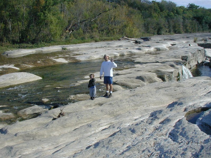 2001/10(October)/Camping-McKinney-Falls/800x600_2001-10-26-Camping-McKinney-Falls-12-Jim-Aaron-at-falls.JPG