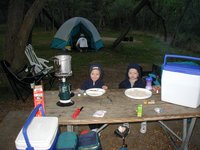 2001-10-26-Camping-McKinney-Falls-02-Chance-Vale-eating-breakfast.JPG