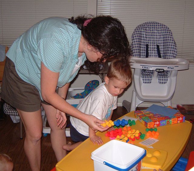 2001/10(October)/Chance-Bday/640x480_2001-10-05-Chance-Bday-18-Suzi-Chance-builderblocks.JPG