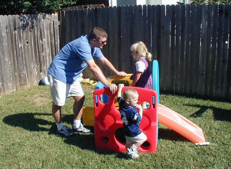 2001/10(October)/Chance-Bday/800x600_2001-10-07-Chance-Bday-10-Justin-Vale-McKenzie.JPG
